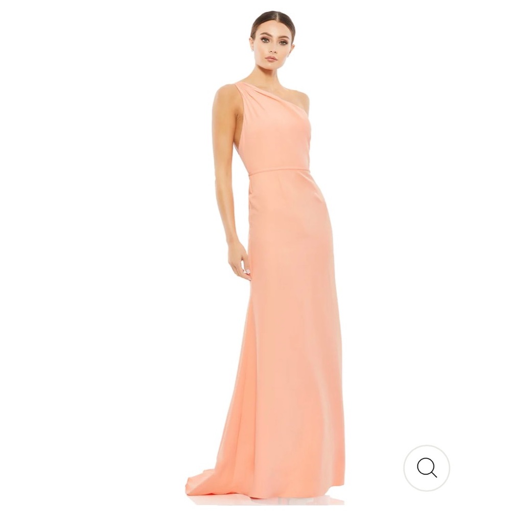 Mac Duggal One Shoulder Jersey Mermaid Gown in Peach size 4 NEVER WORN